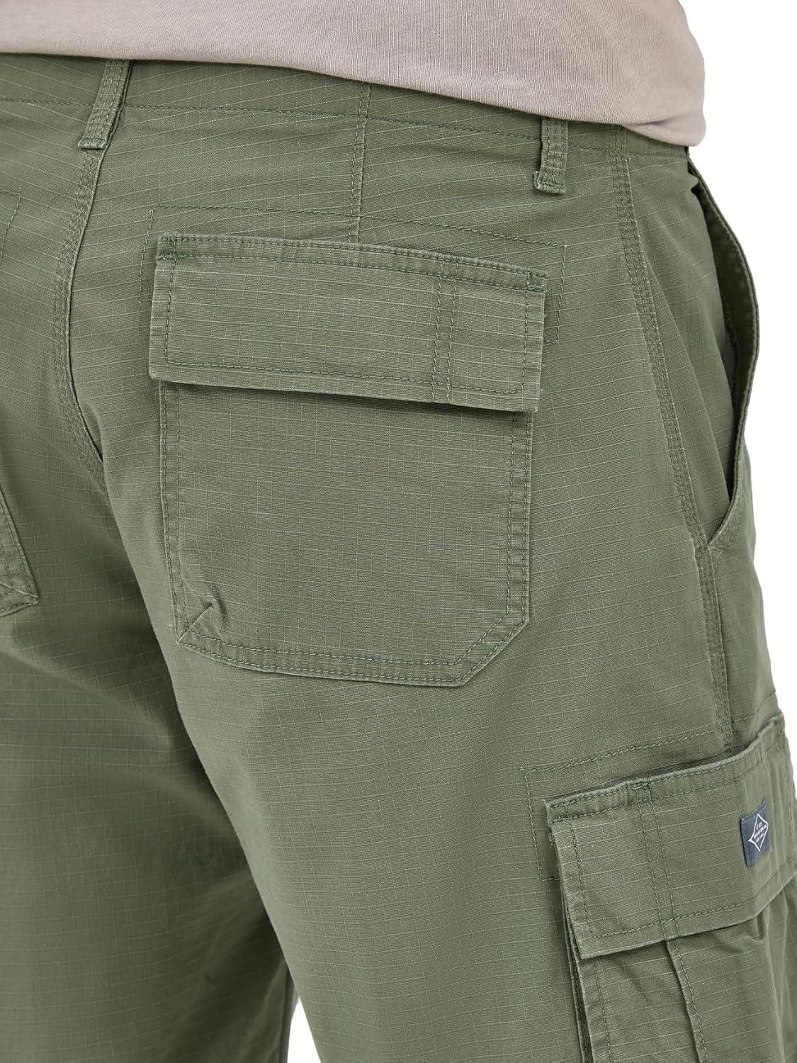 imageLee Mens Extreme Motion Carolina Cargo ShortOlive Grove Ripstop