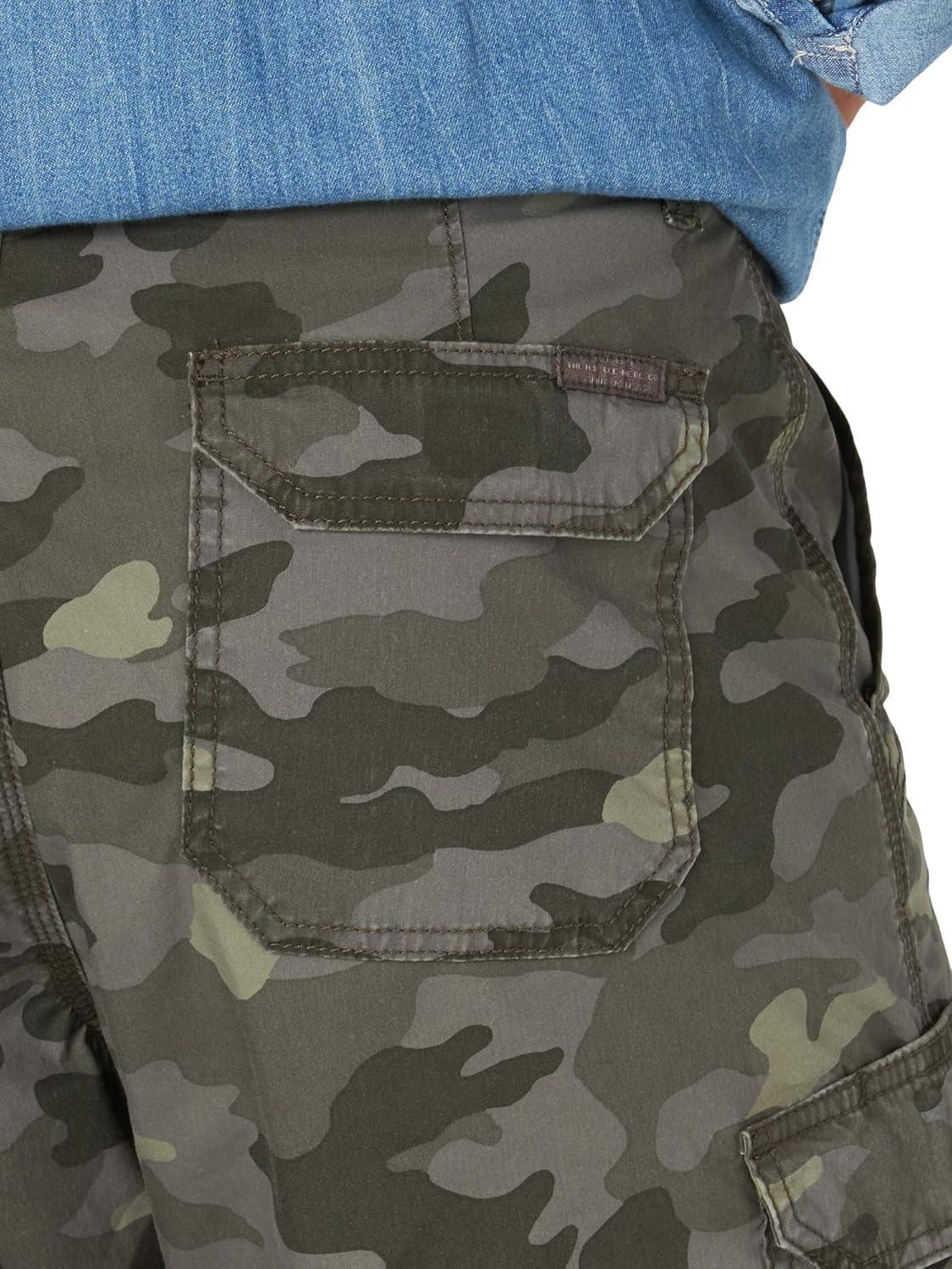 imageLee Mens Extreme Motion Crossroad Cargo ShortWoodland Camo
