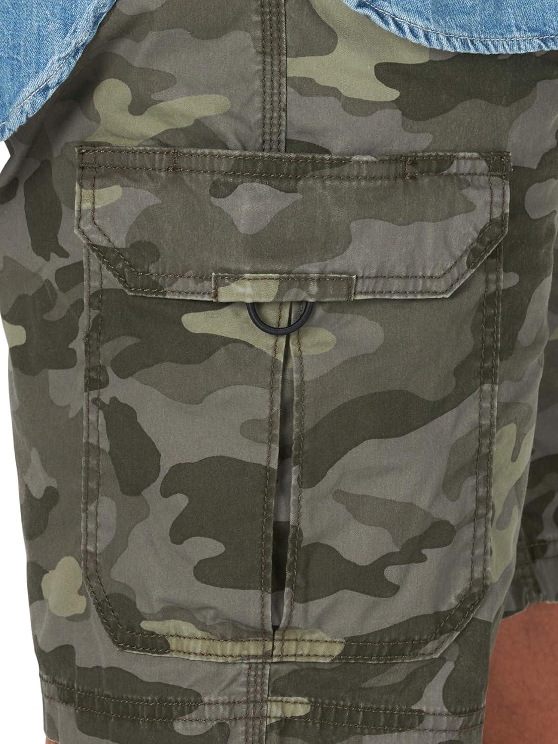 imageLee Mens Extreme Motion Crossroad Cargo ShortWoodland Camo