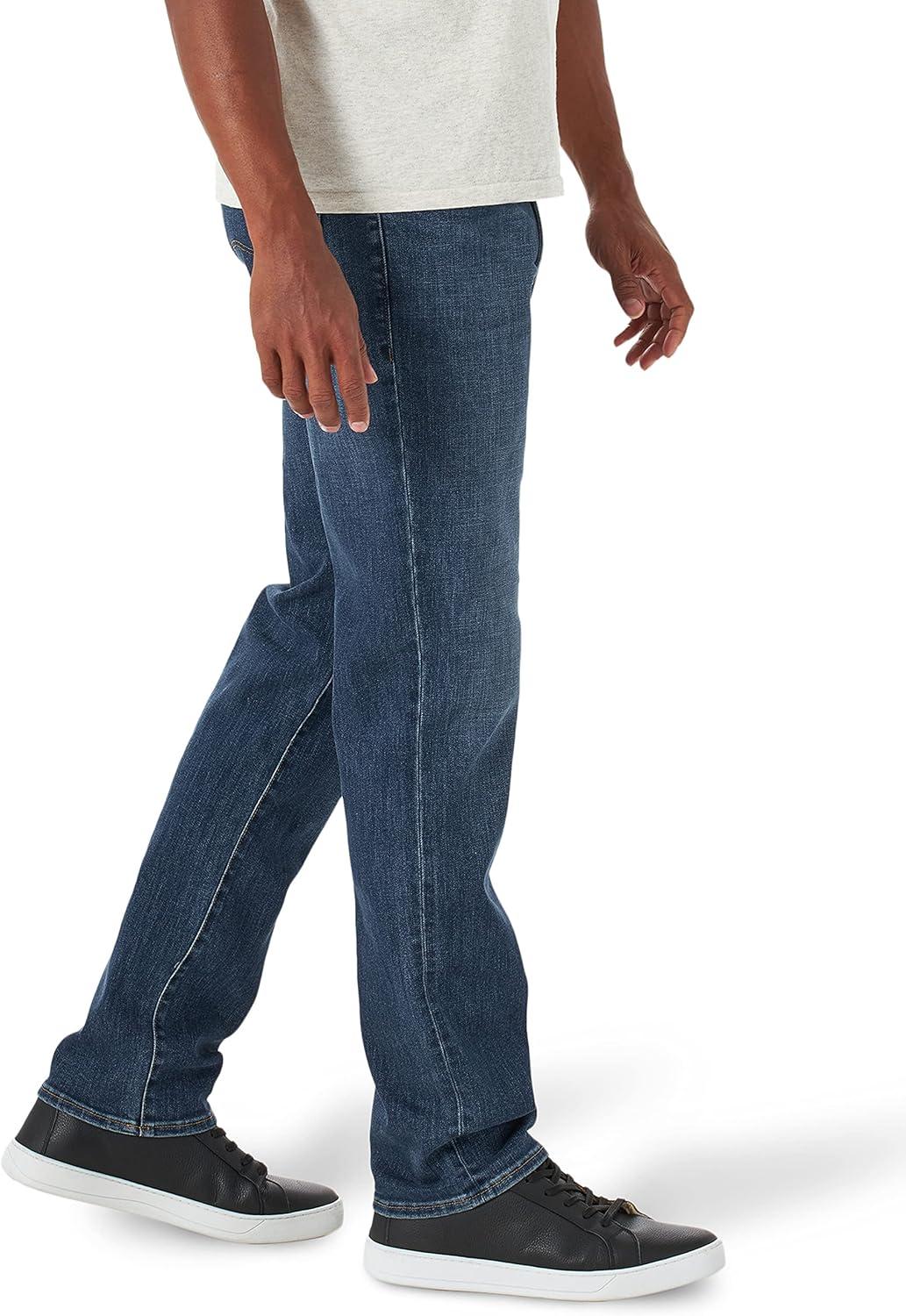 imageLee Mens Extreme Motion Straight Taper JeanTokyo