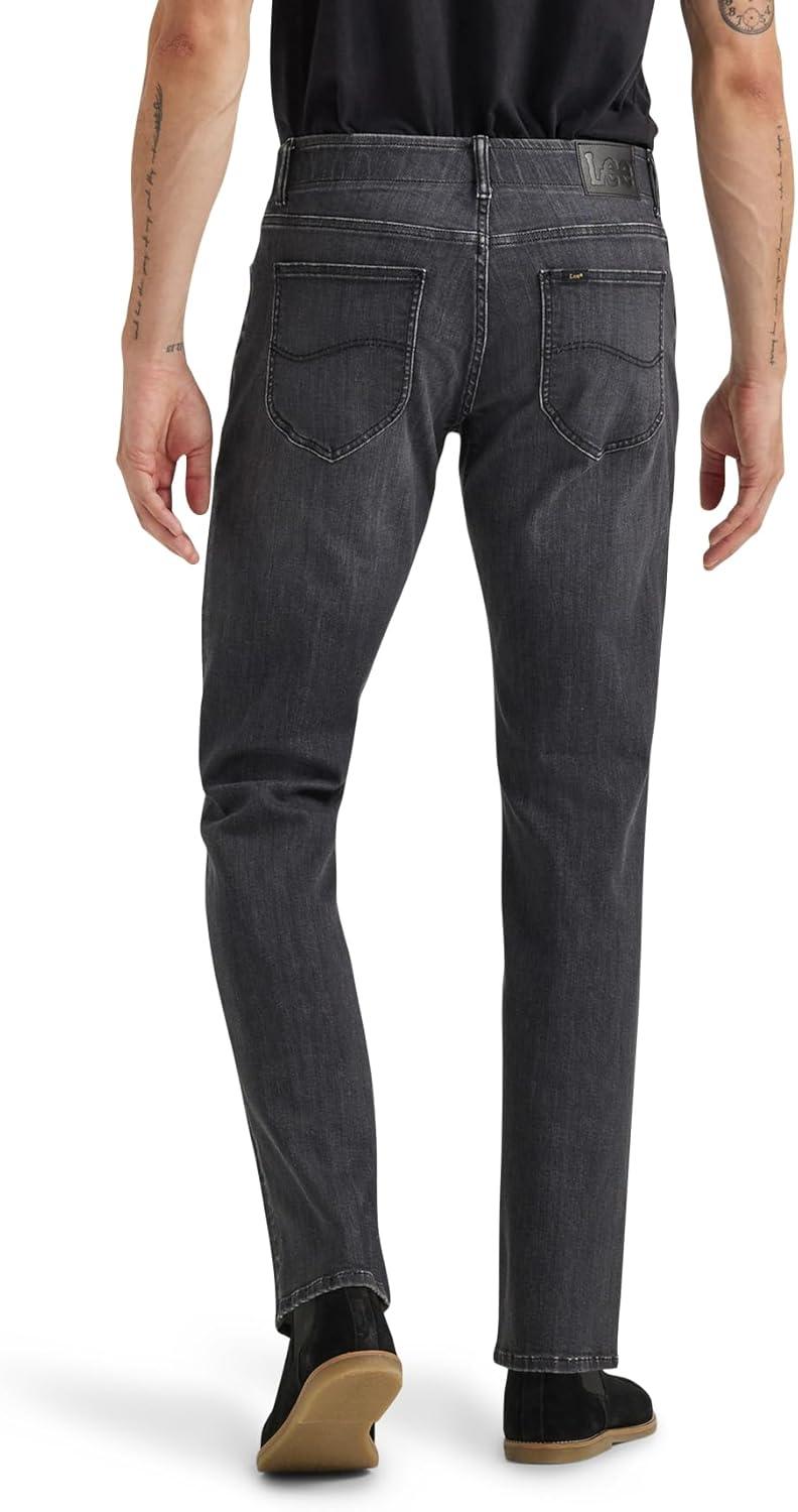imageLee Mens Extreme Motion Straight Taper JeanWashed Black