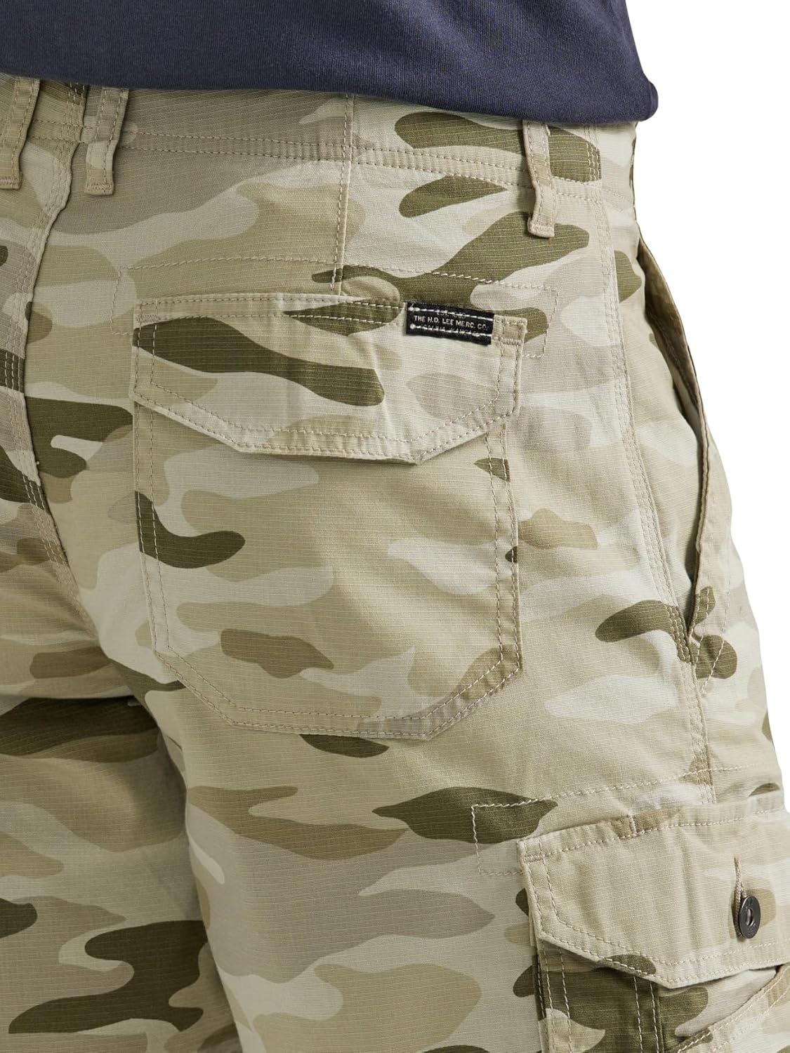 imageLee Mens Extreme Motion Swope Cargo ShortKhaki Granite Camo