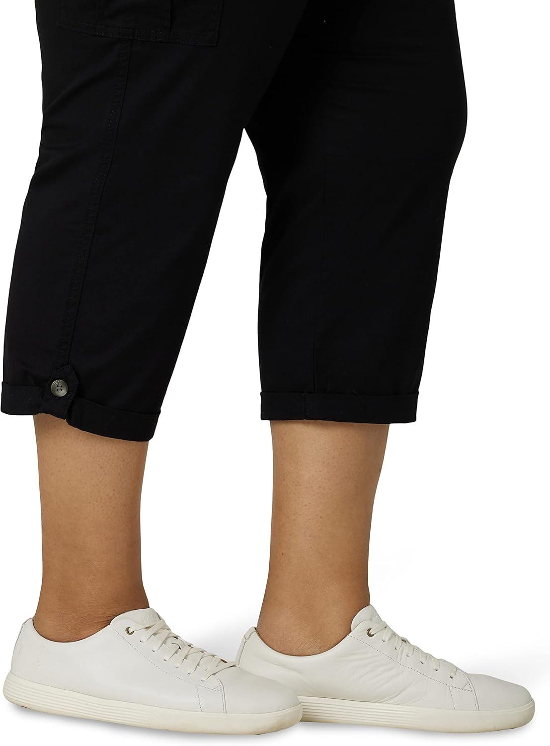 imageLee Womens Plus Size Flextogo MidRise Relaxed Fit Cargo Capri PantBlack