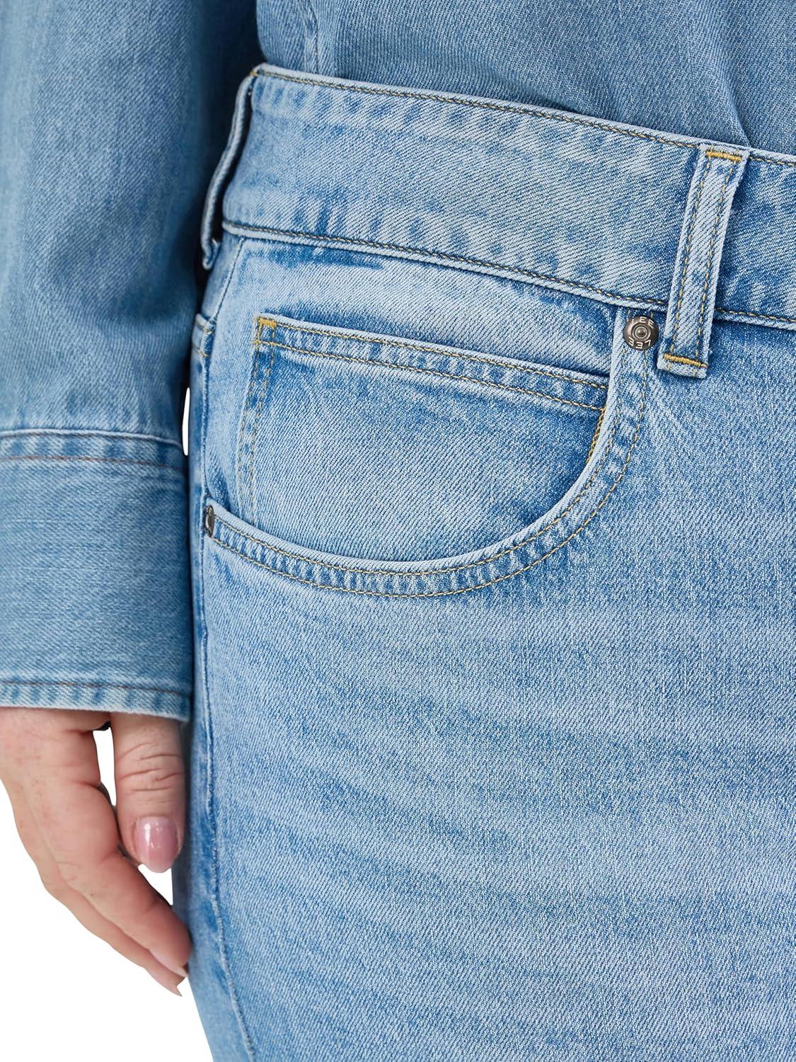 imageLee Womens Plus Size Legendary 26 Straight Crop JeanBest in Show