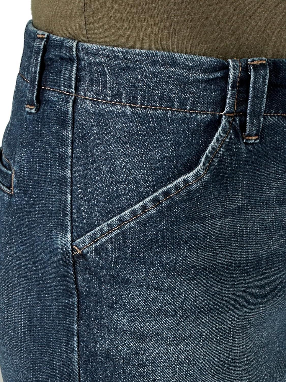 imageLee Womens Regular Fit Chino ShortExpedition