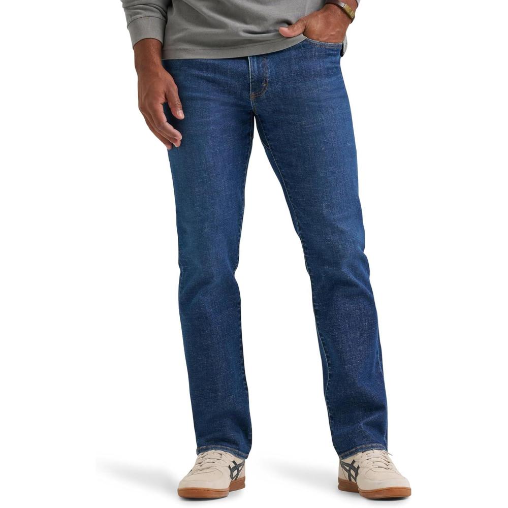 imageLee Mens Extreme Motion Regular Straight Jean with Cool TempStronghold