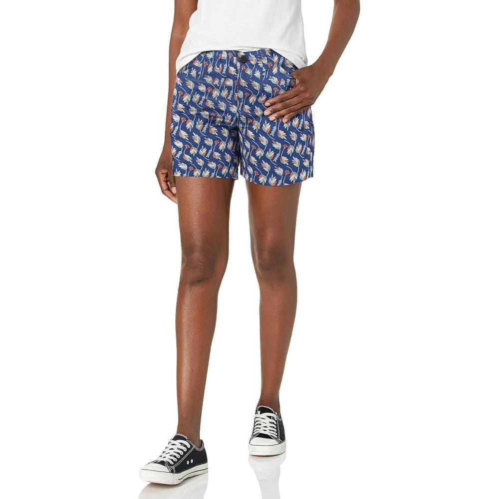 imageLee Womens Regular Fit Chino ShortBlack Bloom Floral