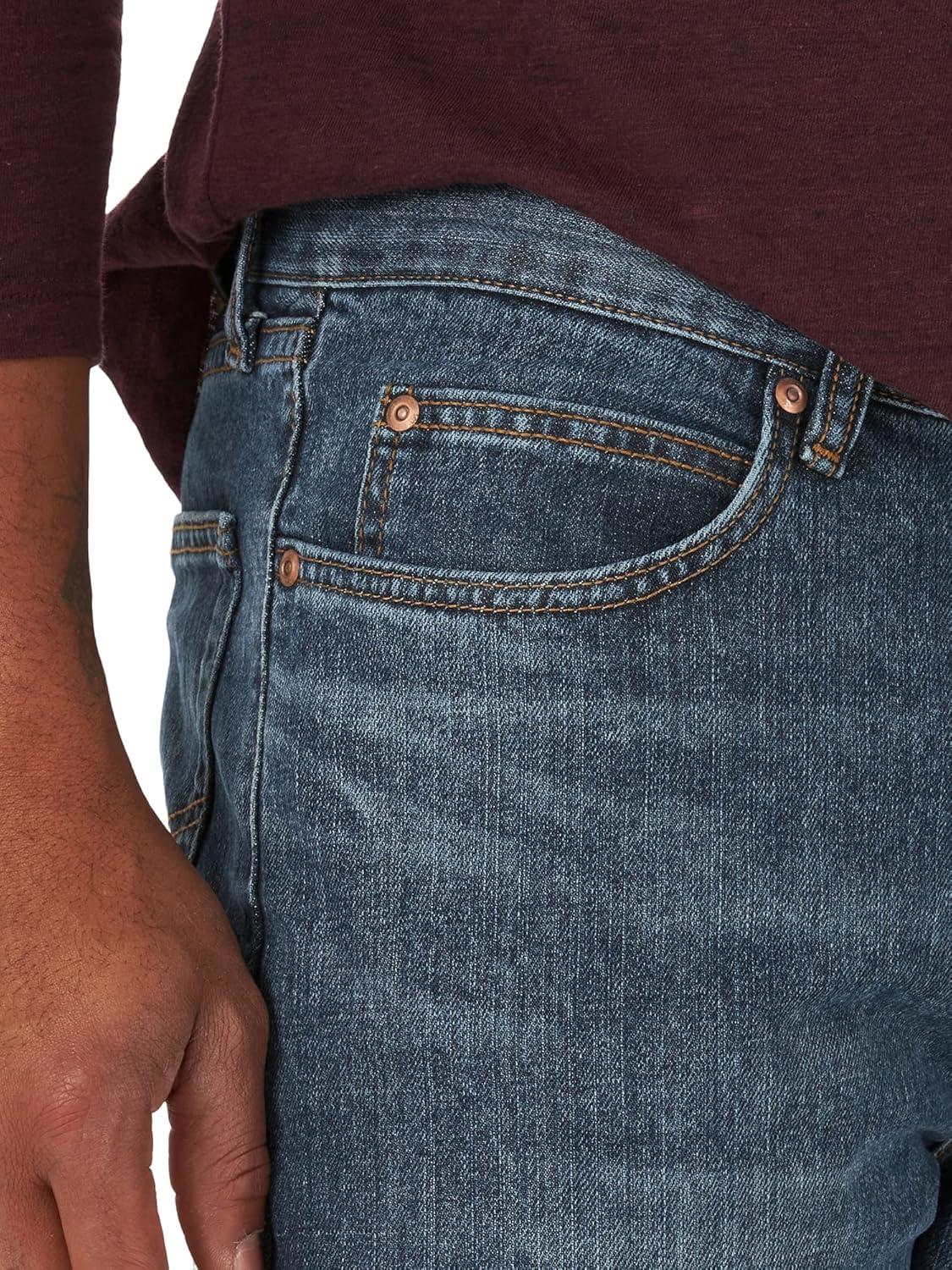 imageLee Mens Regular Fit Straight Leg JeanLieutenant