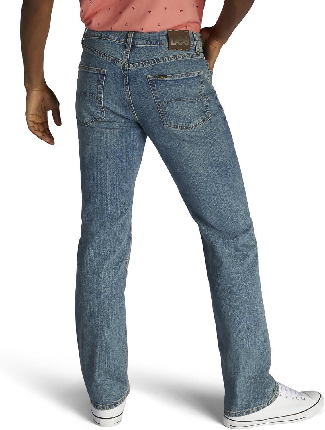 imageLee Mens Relaxed Fit Straight Leg JeanLarson