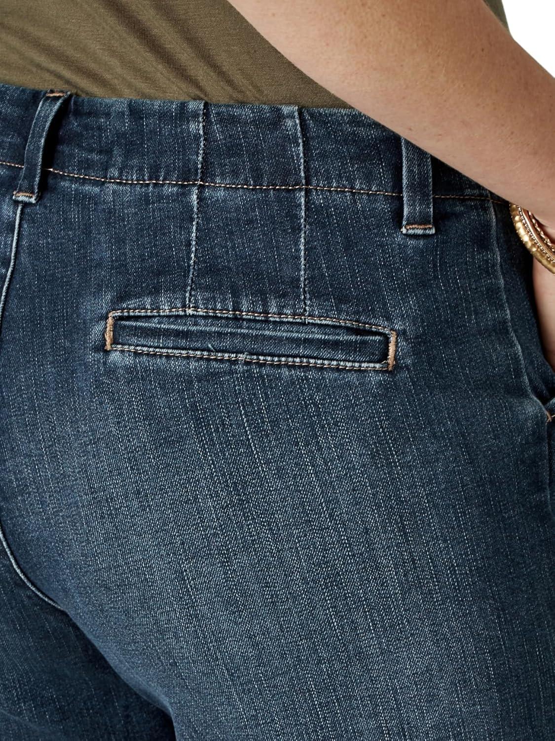 imageLee Womens Legendary 5 Chino ShortExpedition
