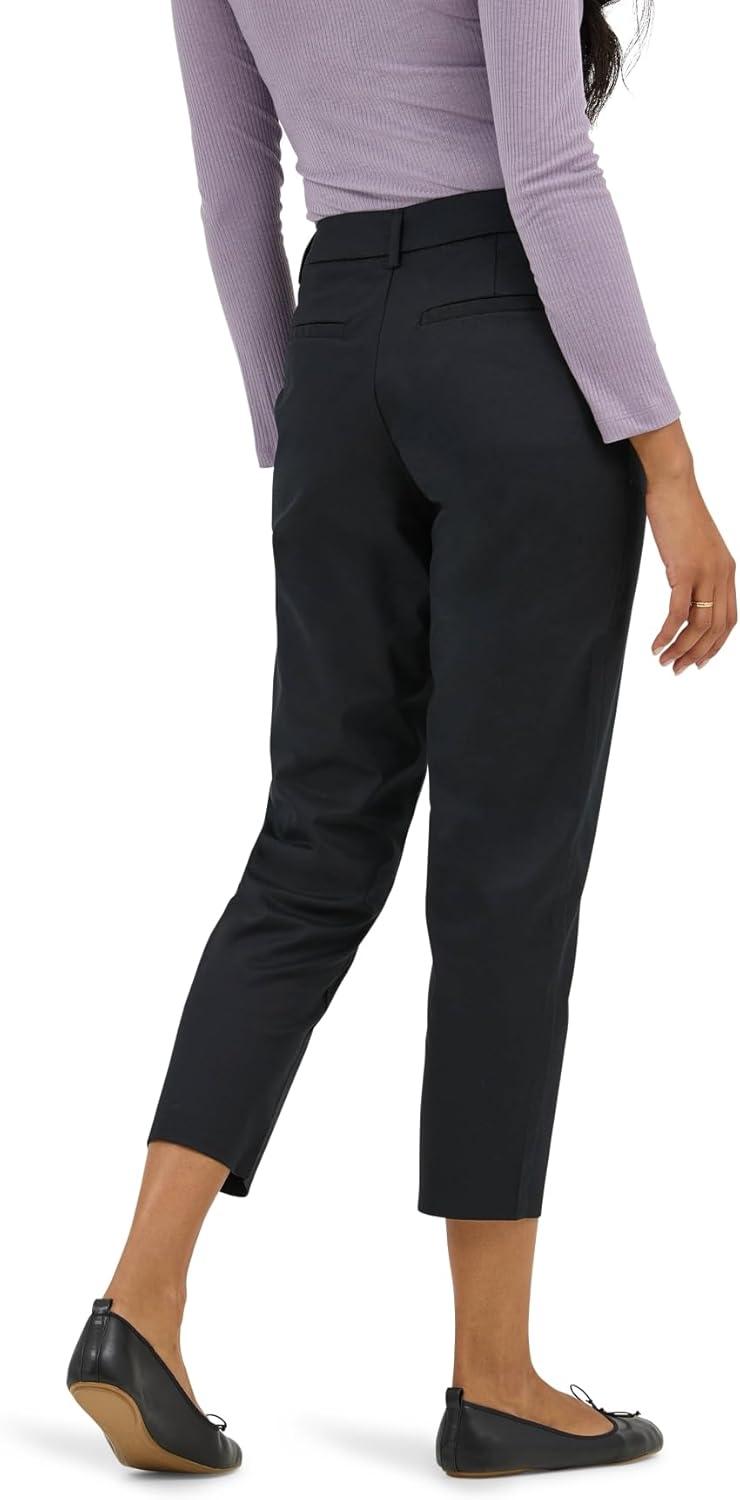 imageLee Womens Wrinkle Free 23 Capri PantUnionall Black
