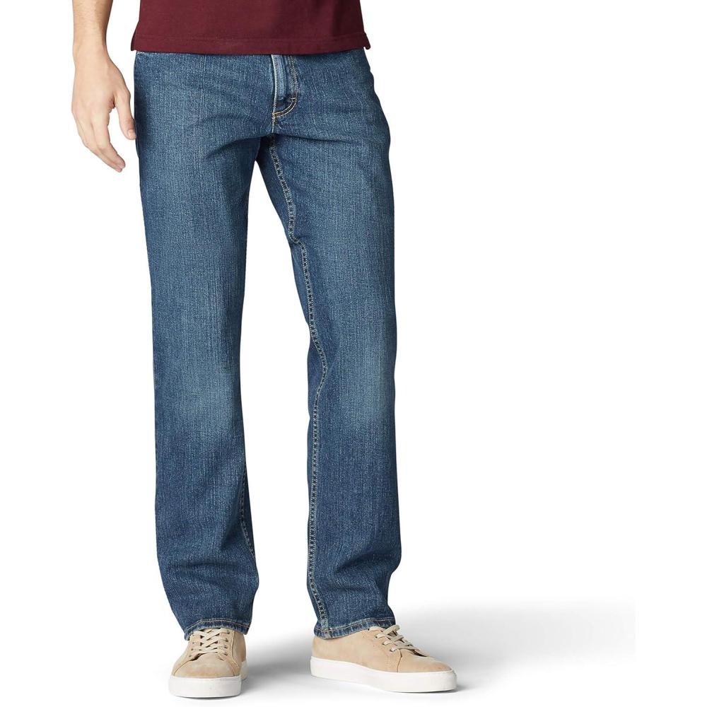imageLee Mens Regular Fit Straight Leg JeanChief